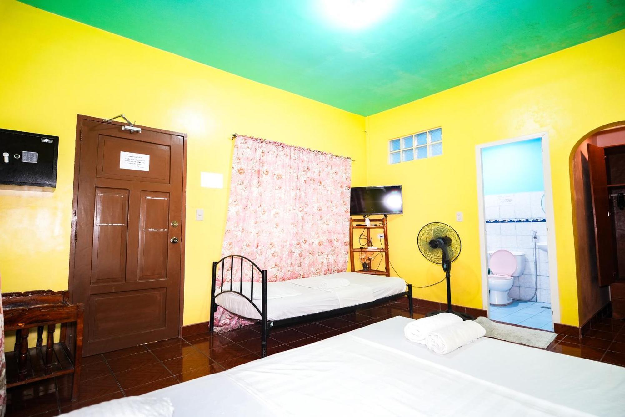 Gracias Boracay Inn Manoc-Manoc