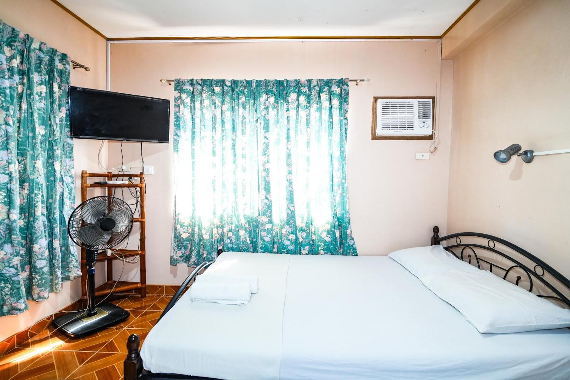 Gracias Boracay Inn Manoc-Manoc